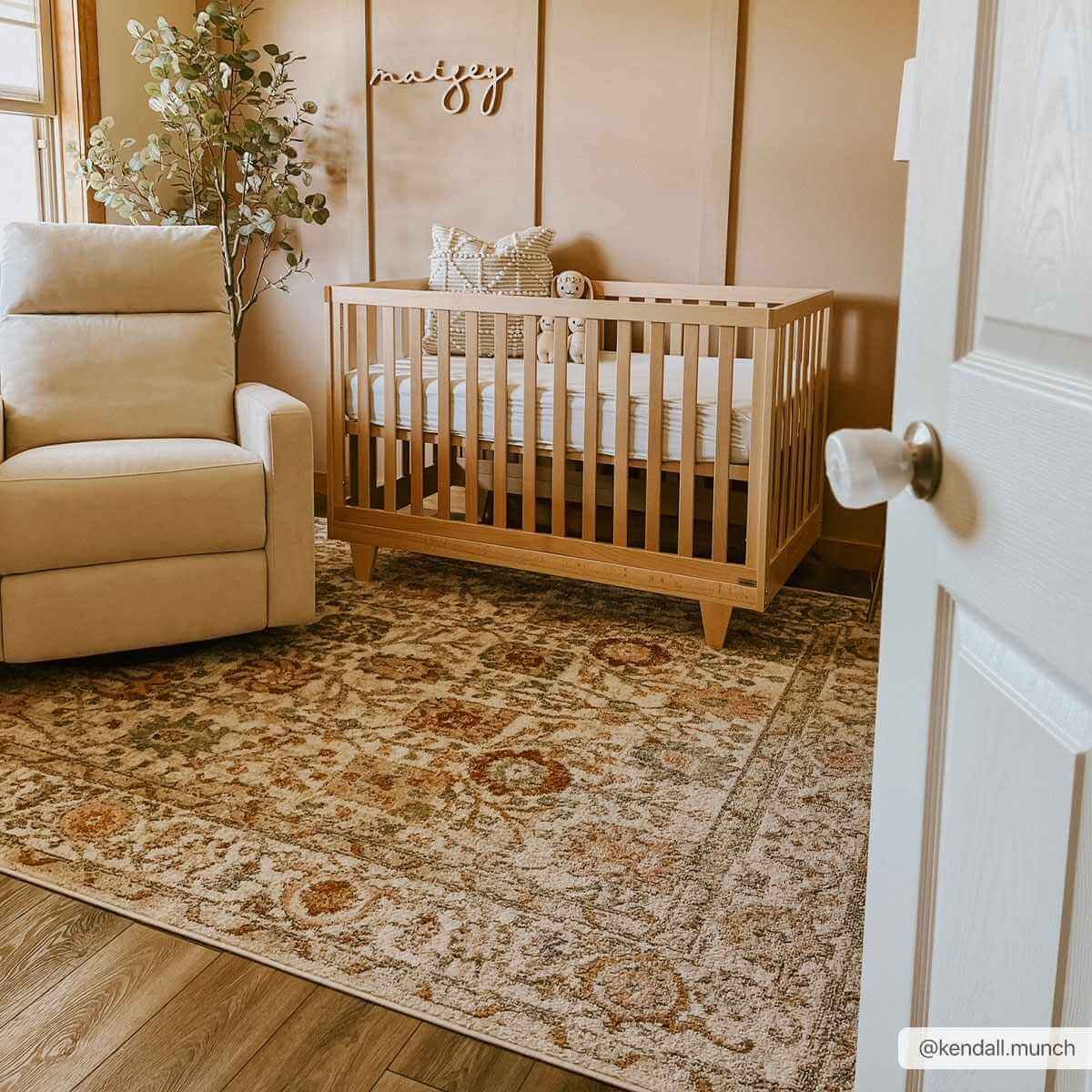 Herstmonceux elegant area rug – image 16