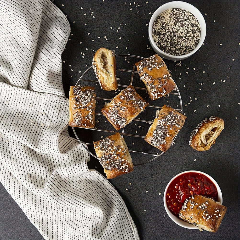 11-piece air fryer accessory kit with pizza pan and versatile cooking tools.