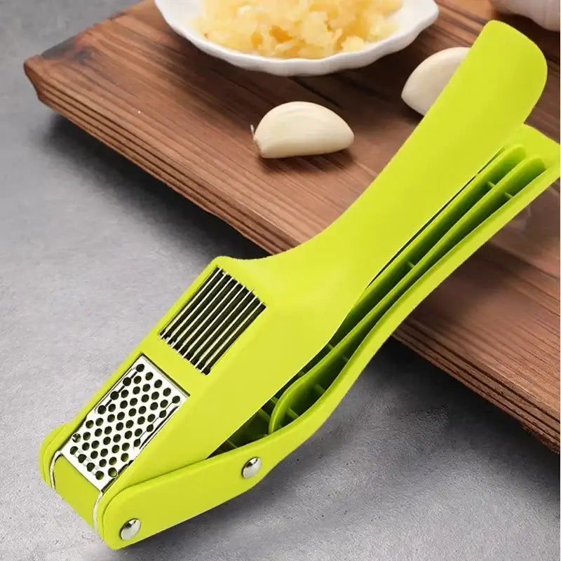 2-in-1 garlic press and slicer