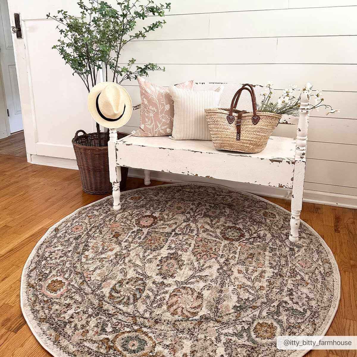 Herstmonceux elegant area rug – image 12