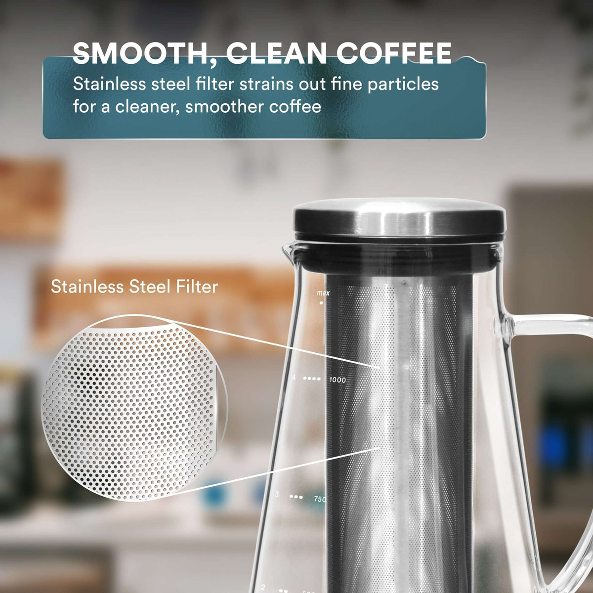 Easy cold brew coffee maker with stainless steel filter for smooth, clean coffee preparation.