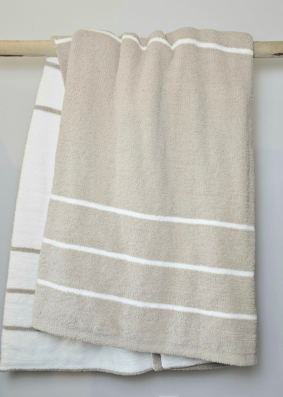 Ultra-plush oversized throw blanket in warm grey stripe – view 5